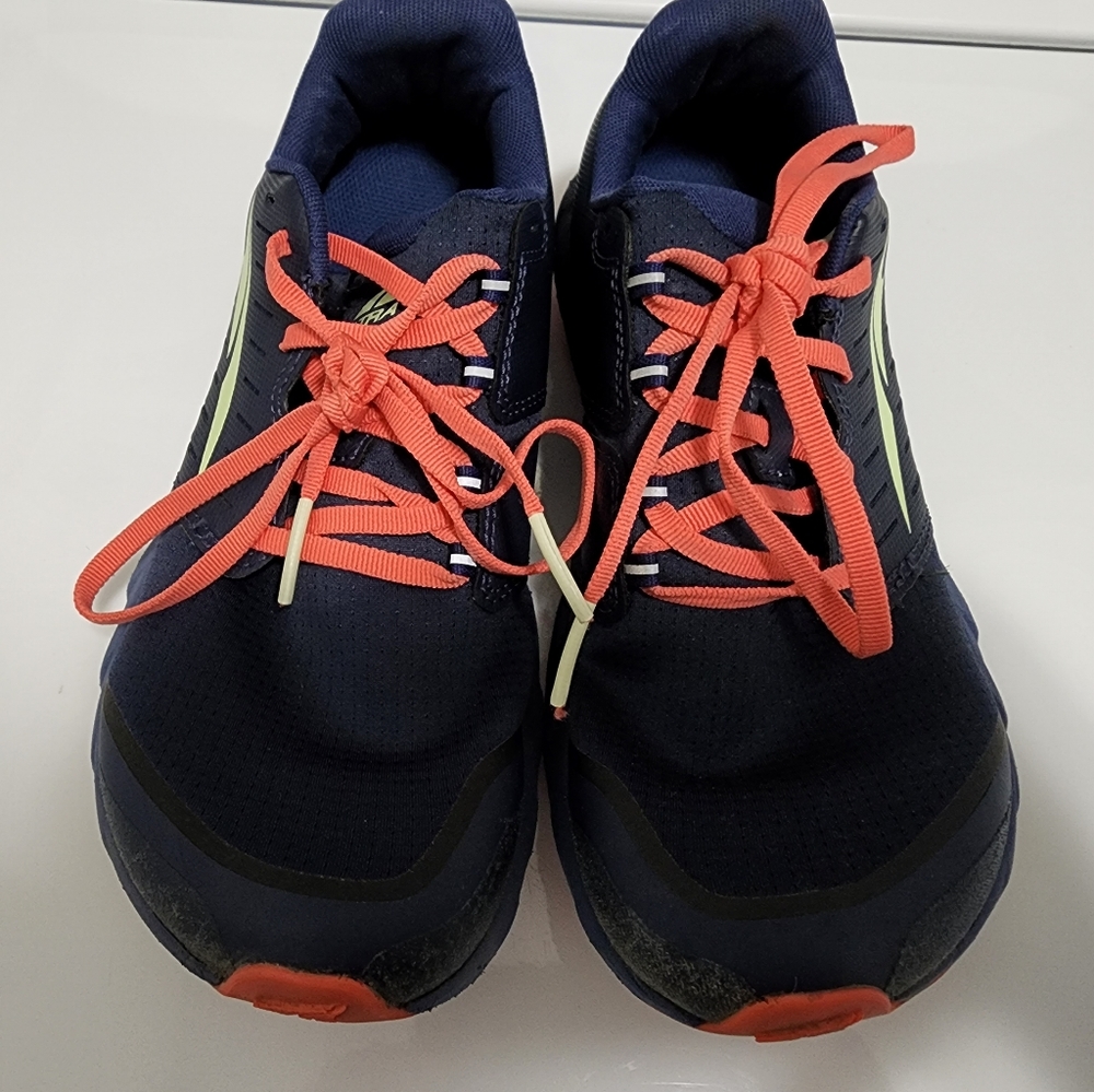 Altra Women's Superior 5 Size 8